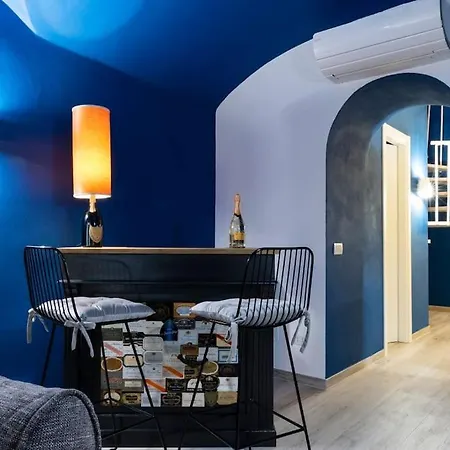 Central Pop Art: Space And Luxury דירה