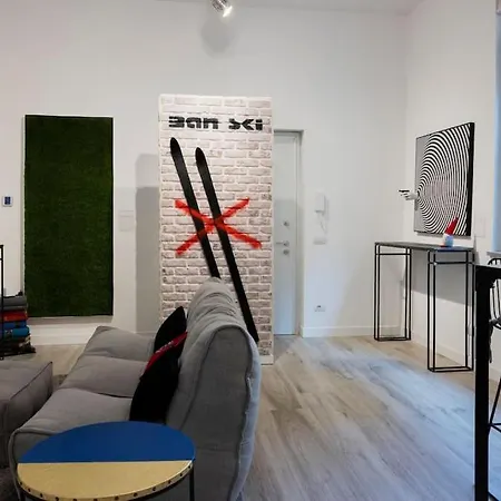 Central Pop Art: Space And Luxury רומא