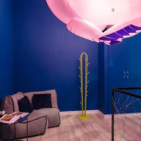 Central Pop Art: Space And Luxury רומא